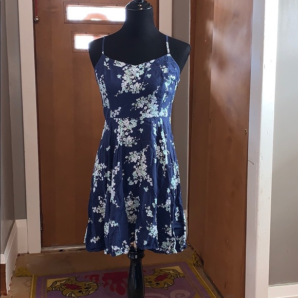 Old Navy Dresses & Skirts - Old navy cami mini dress navy with flowers